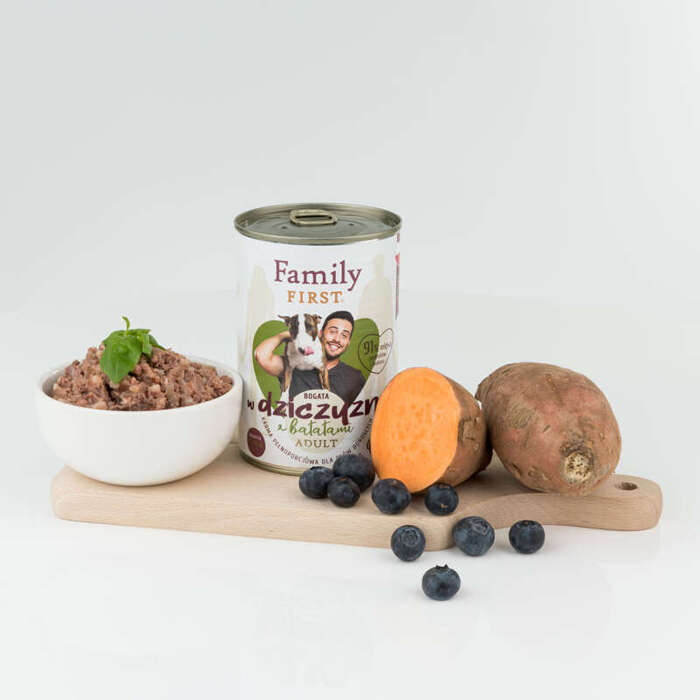 Family First z dziczyzną i batatami 400g